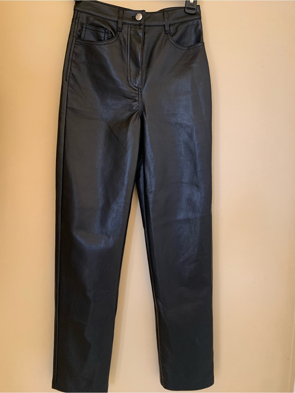 Wilfred Black Faux Leather Black Pants. Size 0 excellent condition !